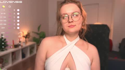 Snapshot of emilyforelsket chatting on 1, 2, 2025 Emily online show from 1, 2, 2025