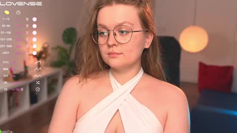 Snapshot of emilyforelsket chatting on 3, 2, 2025 Emily online show from 3, 2, 2025