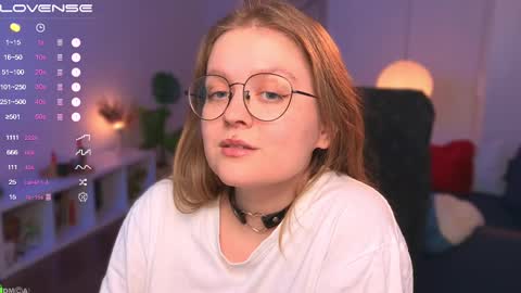 Snapshot of emilyforelsket chatting on 21, 2, 2025 Emily online show from 21, 2, 2025