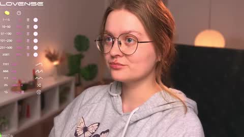 Snapshot of emilyforelsket chatting on 26, 2, 2025 Emily online show from 26, 2, 2025