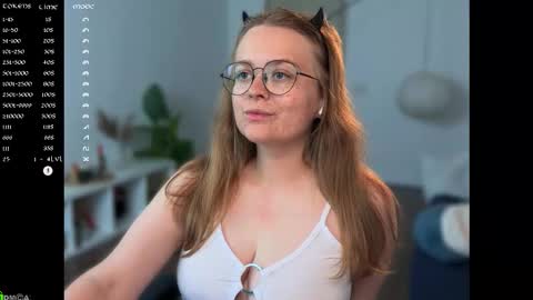 Snapshot of emilyforelsket chatting on 11, 9, 2025 Emily online show from 11, 9, 2025