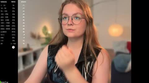 Snapshot of emilyforelsket chatting on 10, 10, 2025 Emily online show from 10, 10, 2025