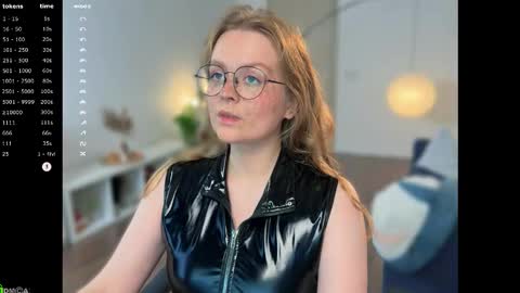 Snapshot of emilyforelsket chatting on 12, 10, 2025 Emily online show from 12, 10, 2025