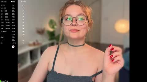 Snapshot of emilyforelsket chatting on 7, 11, 2025 Emily online show from 7, 11, 2025