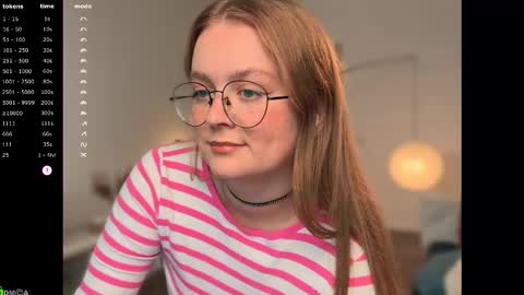 Snapshot of emilyforelsket chatting on 17, 11, 2025 Emily online show from 17, 11, 2025