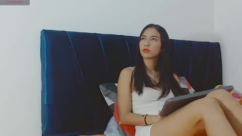 Snapshot of emilygaviria chatting on 23, 10, 2025 EMILY GAVIRIA online show from 23, 10, 2025