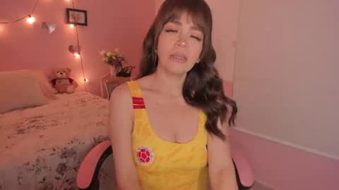 Snapshot of emilyharrix chatting on 17, 6, 2026 Emily online show from 17, 6, 2026