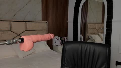 Emily Hendrix online show from 10, 1, 2025