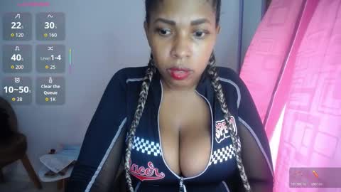 Snapshot of emilyhines__ chatting on 31, 10, 2025 Emilyhines online show from 31, 10, 2025
