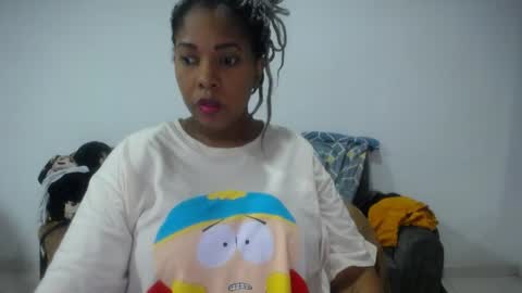 Snapshot of emilyhines__ chatting on 9, 5, 2026 Emilyhines online show from 9, 5, 2026