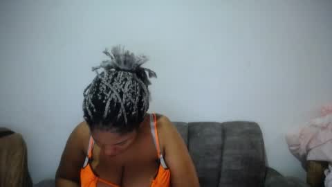 Snapshot of emilyhines__ chatting on 5, 6, 2026 Emilyhines online show from 5, 6, 2026