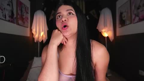 Snapshot of emilyjhonson_1 chatting on 2, 11, 2025 Emily Jhonson online show from 2, 11, 2025