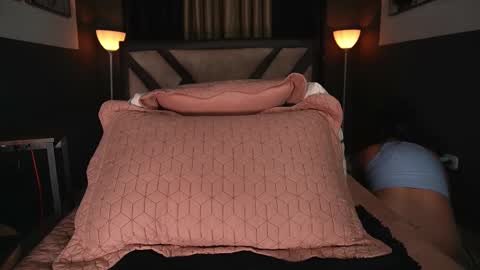 Snapshot of emilyjhonson_1 chatting on 2, 12, 2025 Emily Jhonson online show from 2, 12, 2025