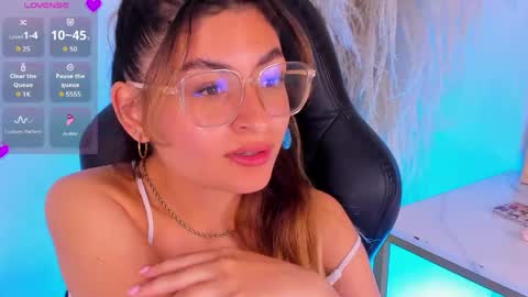 Emilyjonnes  online show from 5, 6, 2026