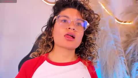 Emilyjonnes  online show from 14, 6, 2026
