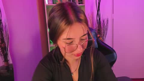 VALEEEN online show from 24, 2, 2025