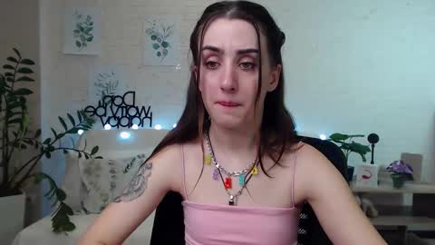 Snapshot of emilylayer chatting on 11, 1, 2025 Emyli online show from 11, 1, 2025