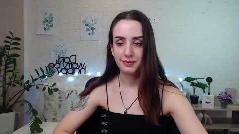 Snapshot of emilylayer chatting on 12, 1, 2025 Emyli online show from 12, 1, 2025