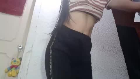 Snapshot of emilymonroe20 chatting on 13, 11, 2025 Nickole online show from 13, 11, 2025