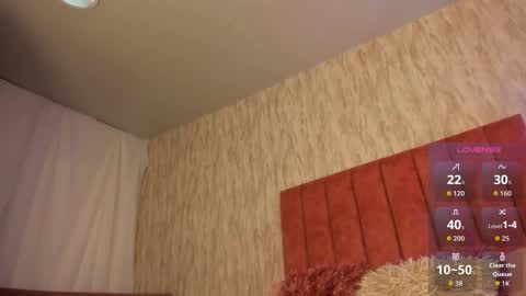 Snapshot of emilyparker__ chatting on 25, 9, 2025 My IG - EmilyParker   online show from 25, 9, 2025