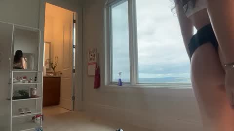 emilyparkerrr online show from 27, 2, 2026