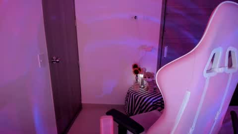 EMILY online show from 21, 2, 2025