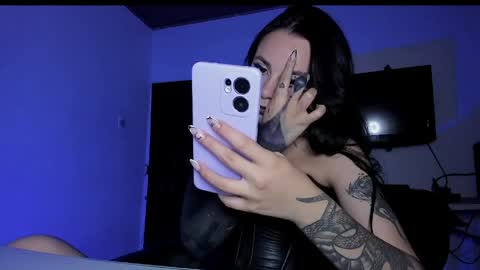  Emily Support me to have 100 likes plx online show from 11, 4, 2026