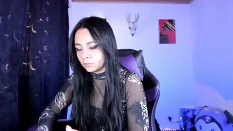 Snapshot of emilyrymer chatting on 31, 7, 2026 Emily Support me to have 100 likes plx online show from 31, 7, 2026