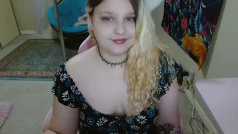 Snapshot of emilyshaze chatting on 28, 1, 2025 emily haze online show from 28, 1, 2025