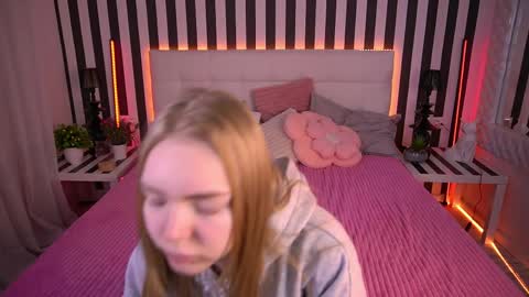  MY NAME IS Emily WELCOME EVERYONE I WILL BE HAPPY TO GIVE YOU WHAT YOU HAVE DREAMED OF FOR SO LONG online show from 15, 4, 2026