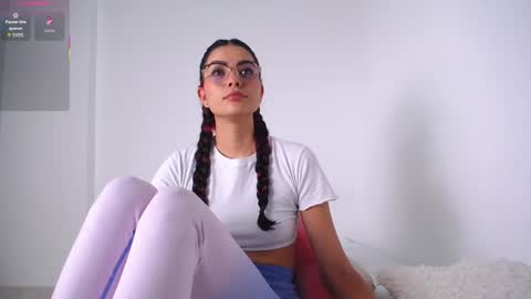 Snapshot of emilytolson_ chatting on 10, 10, 2025 Emily online show from 10, 10, 2025