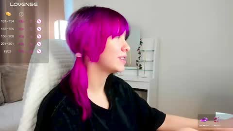 Snapshot of emilytrase chatting on 22, 6, 2026 Betty online show from 22, 6, 2026