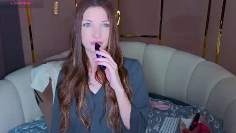 Snapshot of emilytrays chatting on 9, 7, 2026 Emily wish-list online show from 9, 7, 2026