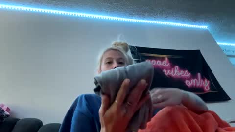 Snapshot of emilywarren296 chatting on 13, 9, 2025 emilywarren296 online show from 13, 9, 2025