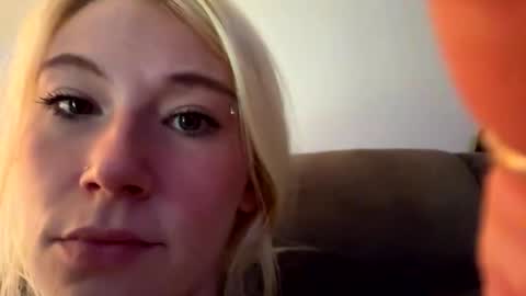 Snapshot of emilywarren296 chatting on 18, 10, 2025 emilywarren296 online show from 18, 10, 2025