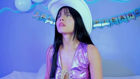 Snapshot of emilywithe_ chatting on 23, 5, 2026 online show from 23, 5, 2026