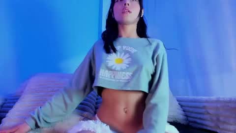 Snapshot of emilywithe_ chatting on 13, 7, 2026 online show from 13, 7, 2026
