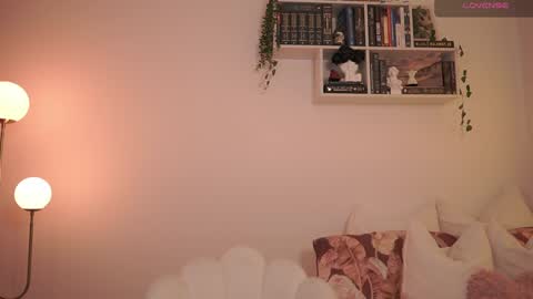 IG thickemmsss online show from 7, 2, 2025