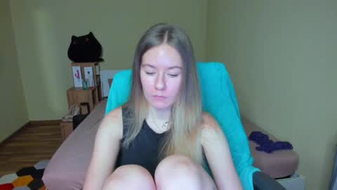 Snapshot of emilyy____ chatting on 23, 2, 2025 Emily online show from 23, 2, 2025