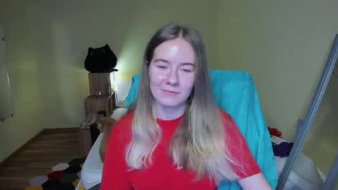 Snapshot of emilyy____ chatting on 5, 3, 2025 Emily online show from 5, 3, 2025
