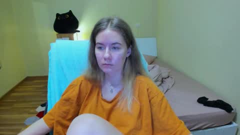 Snapshot of emilyy____ chatting on 12, 3, 2025 Emily online show from 12, 3, 2025