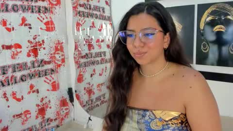 Snapshot of emilyy_cooperr chatting on 6, 11, 2025 emilyy_cooperr online show from 6, 11, 2025