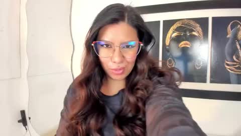 Snapshot of emilyy_cooperr chatting on 18, 11, 2025 emilyy_cooperr online show from 18, 11, 2025