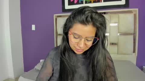 emilyy_cooperr online show from 4, 3, 2026