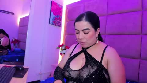 Snapshot of emilyy_moon_ chatting on 8, 6, 2026 Emilyy Moon online show from 8, 6, 2026