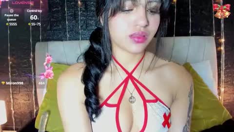 Snapshot of emilyy_sexy01 chatting on 19, 12, 2024 emilyy_sexy01 online show from 19, 12, 2024