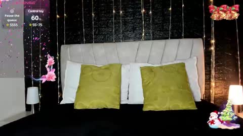 Snapshot of emilyy_sexy01 chatting on 4, 1, 2025 emilyy_sexy01 online show from 4, 1, 2025