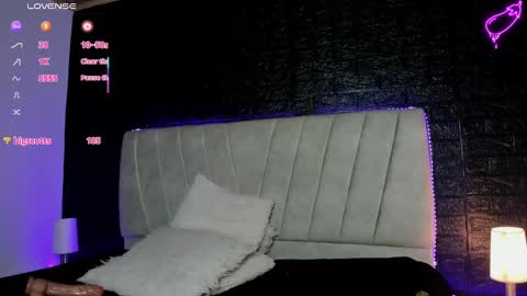 Snapshot of emilyy_sexy01 chatting on 6, 3, 2025 emilyy_sexy01 online show from 6, 3, 2025