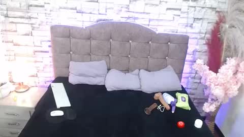Snapshot of emilyy_sexy01 chatting on 9, 10, 2025 emilyy_sexy01 online show from 9, 10, 2025
