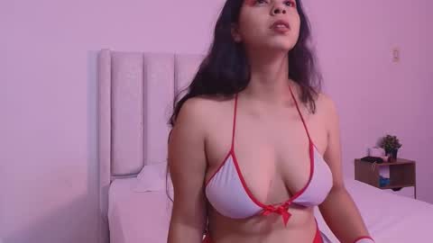 emilyy_veega online show from 15, 1, 2026